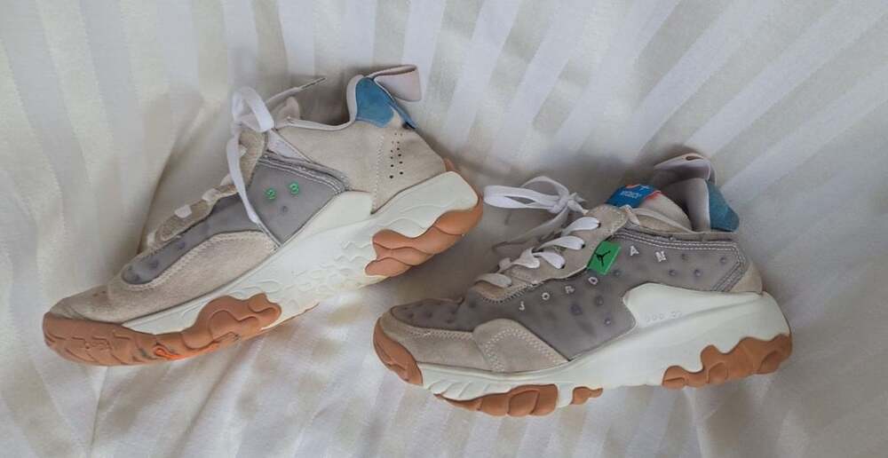 Air Jordan Delta 2 Light Smoke Grey Total Orange